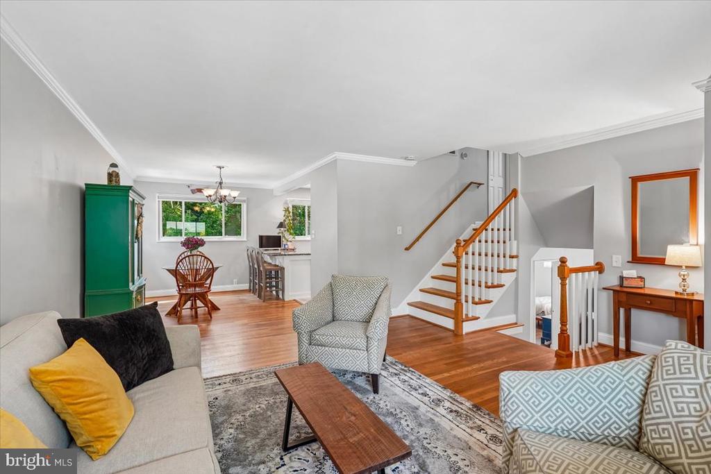11111 LUND PLACE