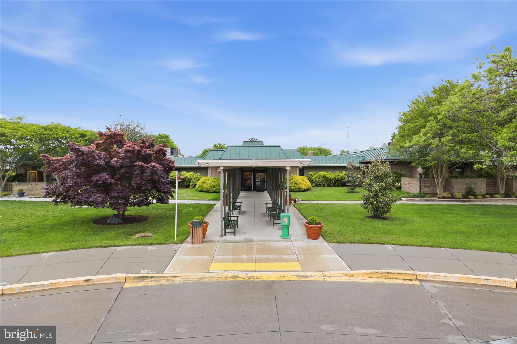 15300 PINE ORCHARD DRIVE 85-2E