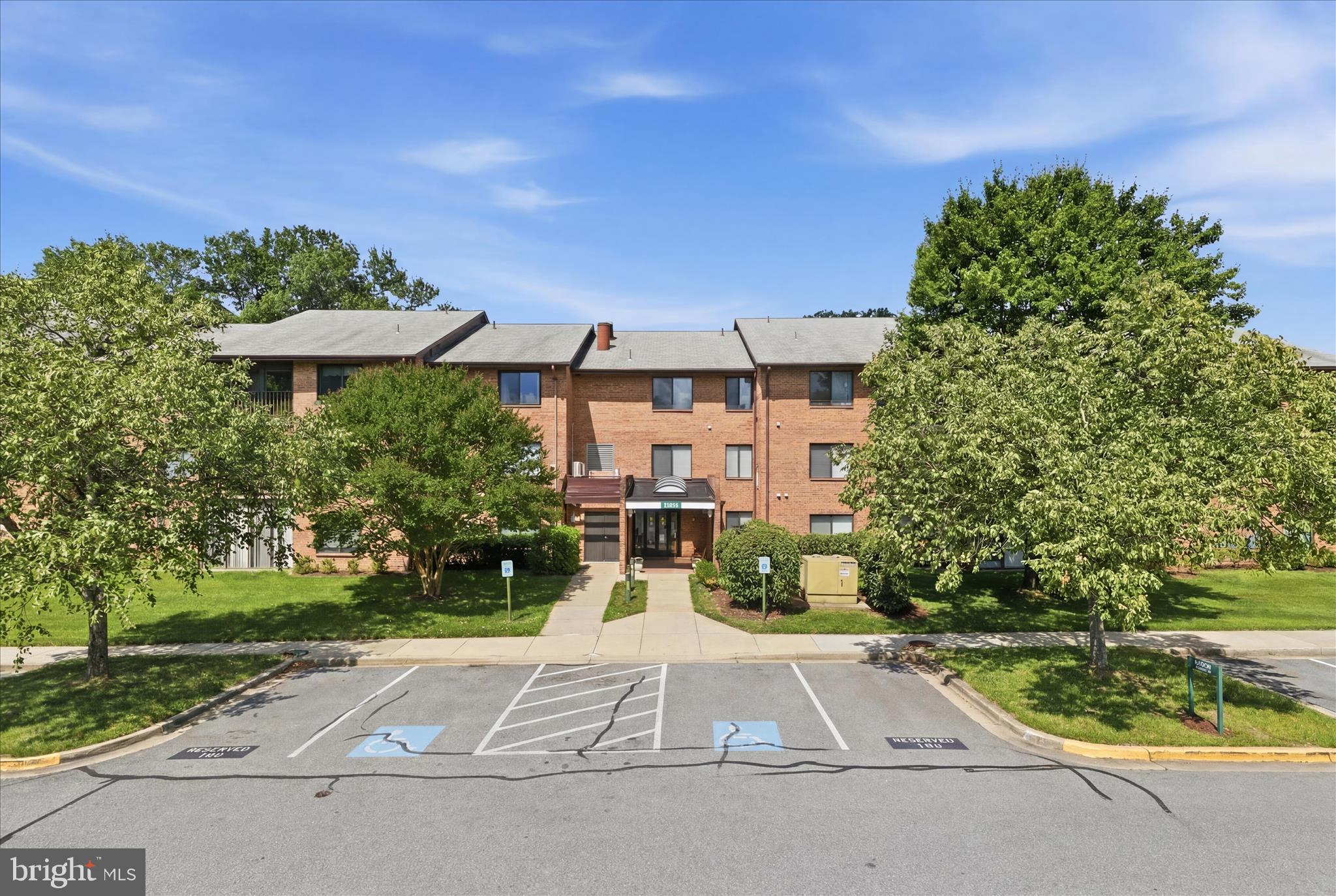 15300 PINE ORCHARD DRIVE 85-2E