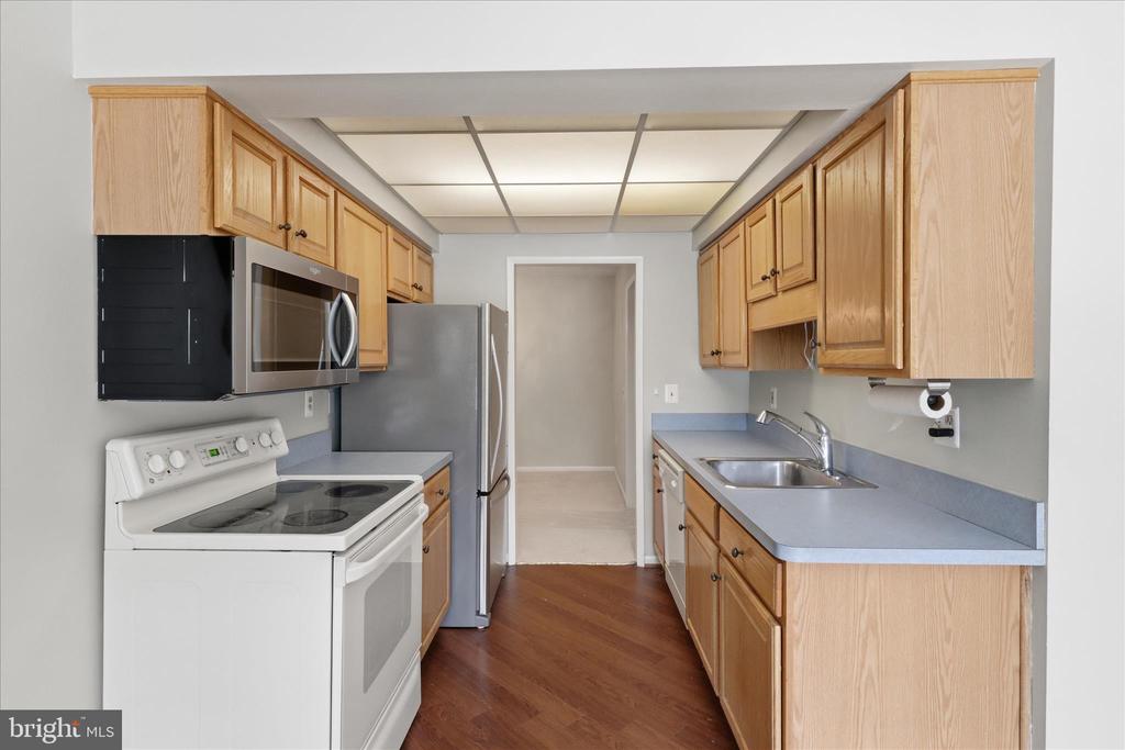 15300 PINE ORCHARD DRIVE 85-2E