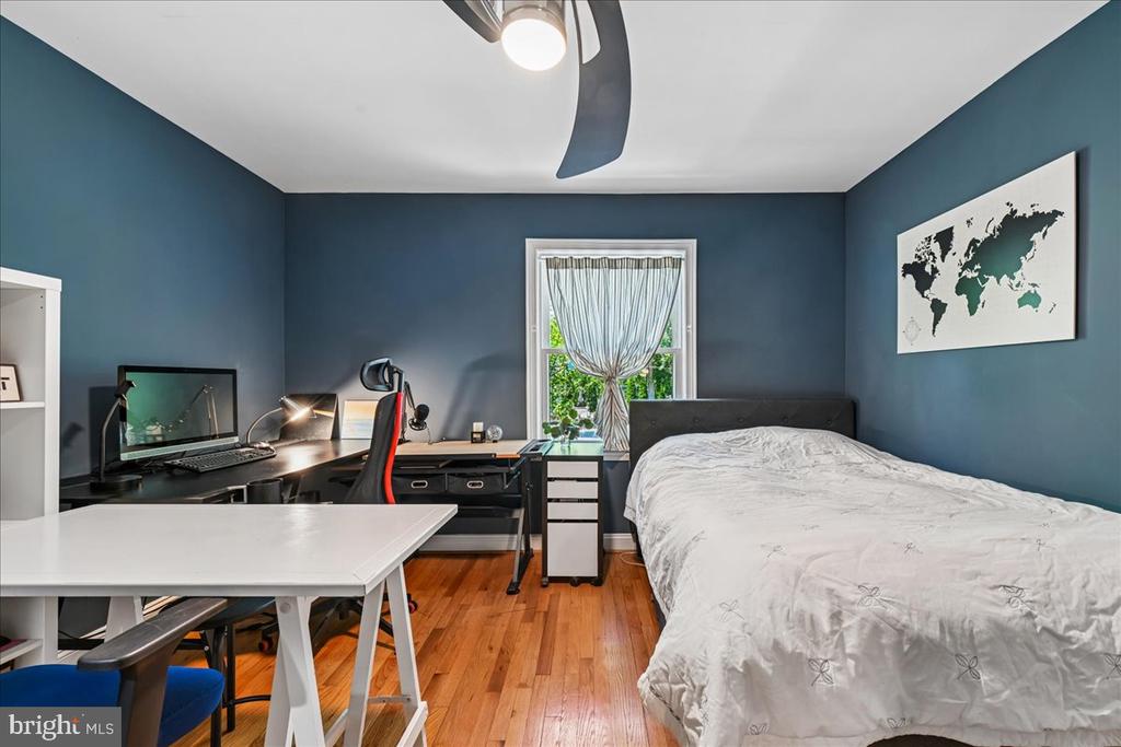 10211 BROOKMOOR DRIVE