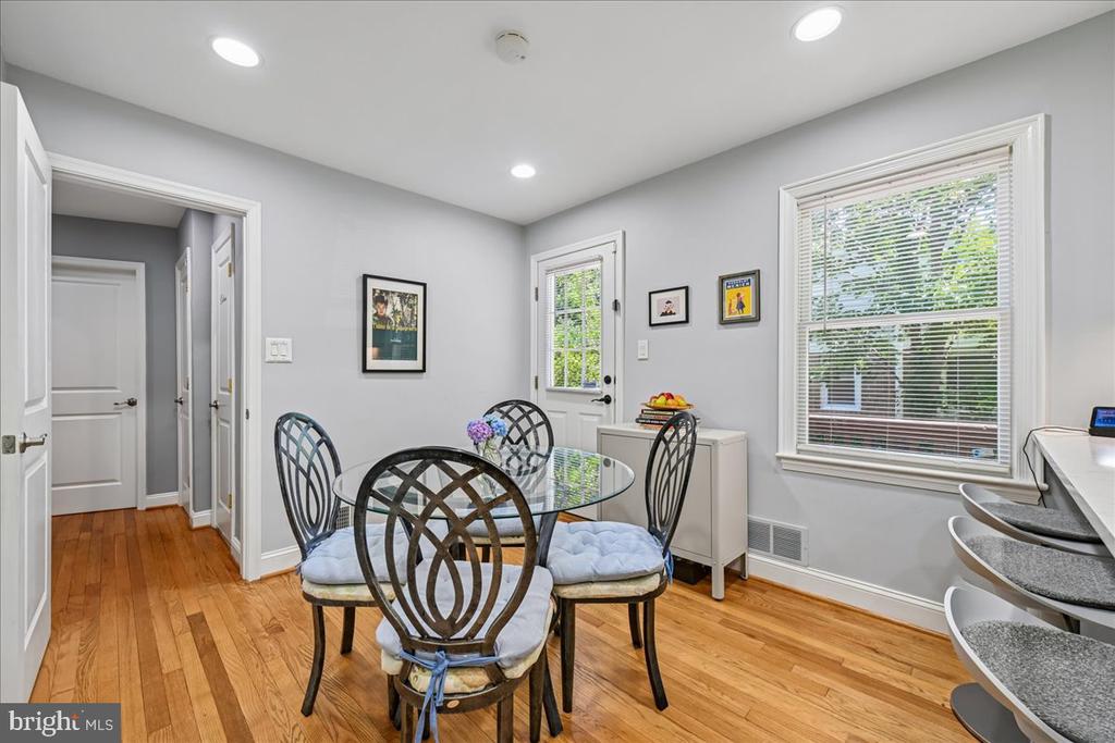 10211 BROOKMOOR DRIVE