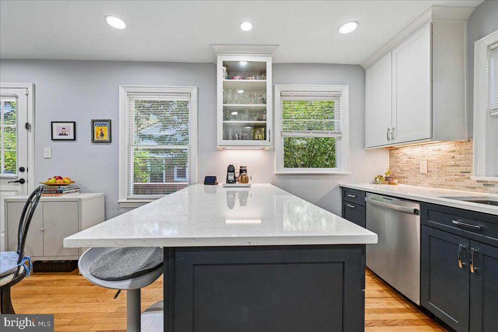 10211 BROOKMOOR DRIVE