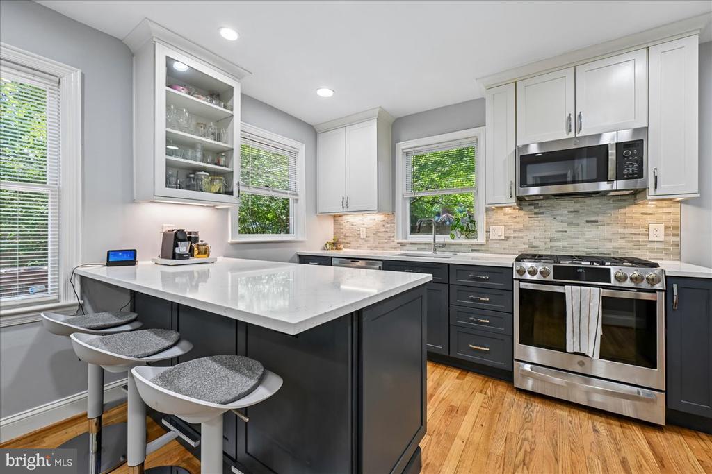 10211 BROOKMOOR DRIVE