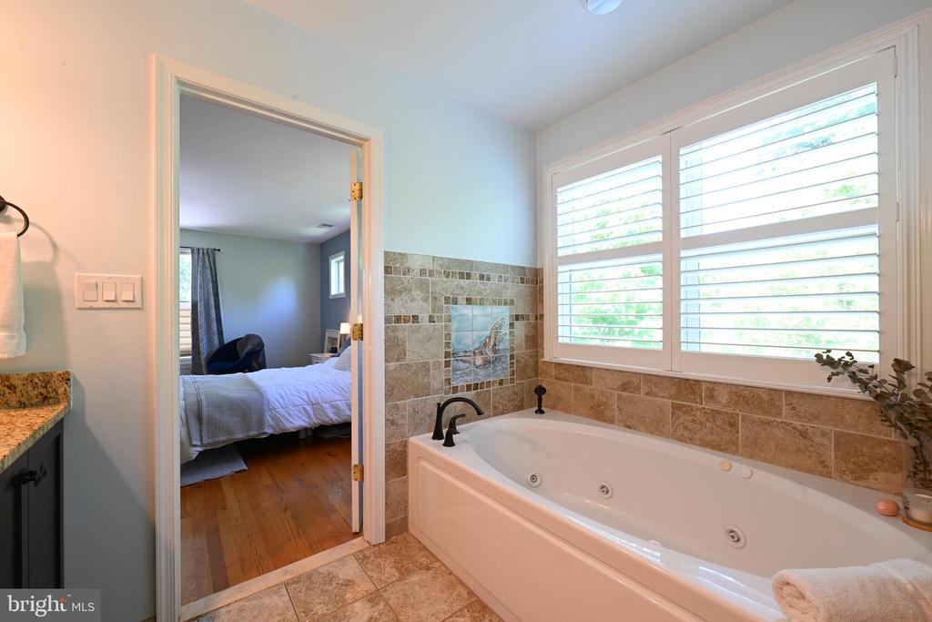 10211 BROOKMOOR DRIVE