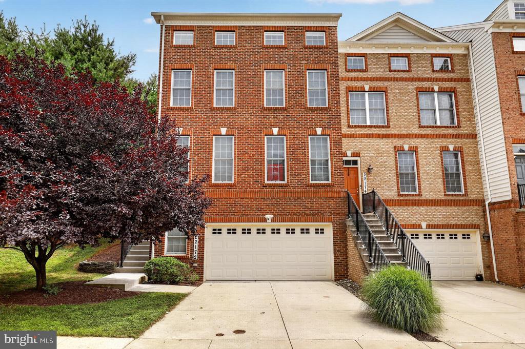 22172 FAIR GARDEN LANE