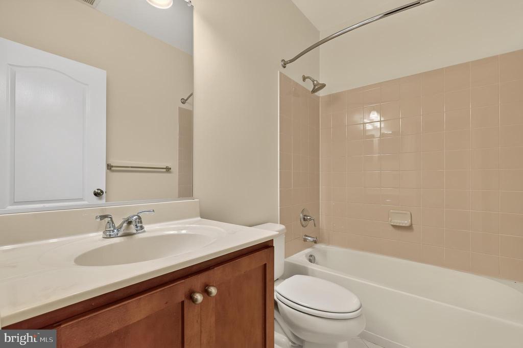 22172 FAIR GARDEN LANE