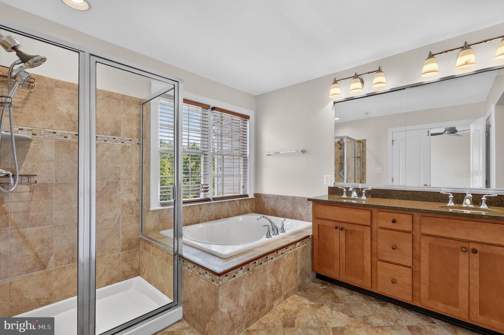 22172 FAIR GARDEN LANE