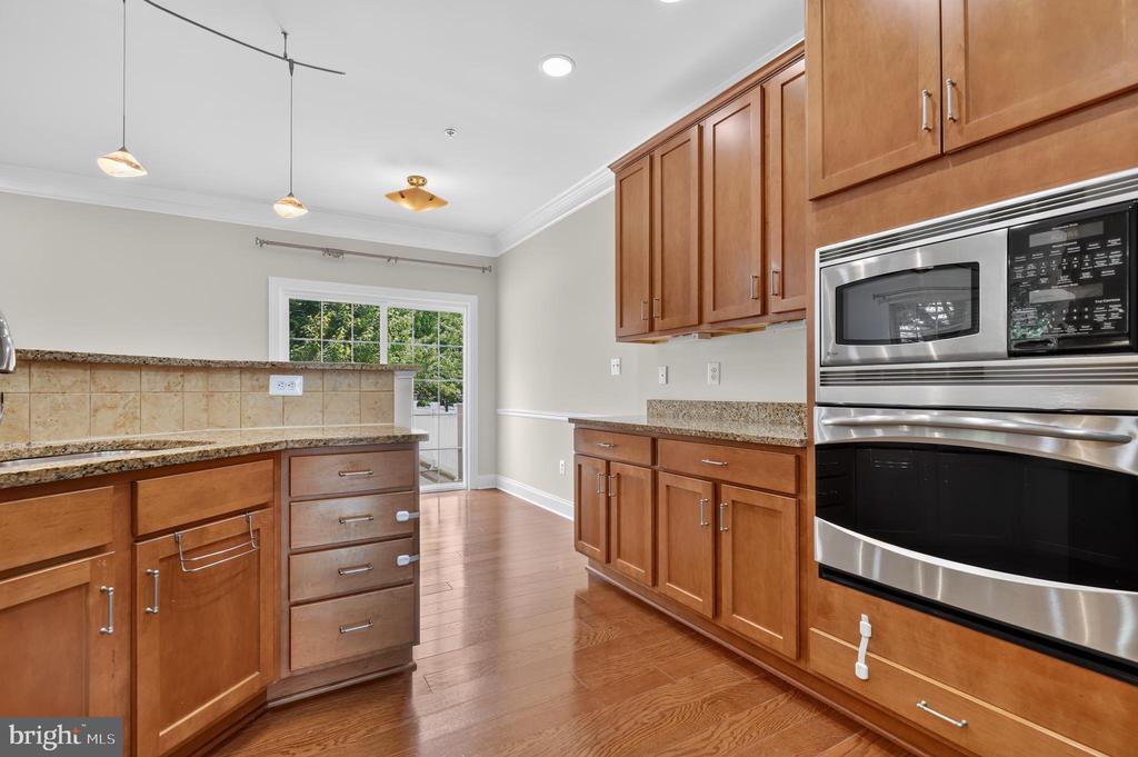 22172 FAIR GARDEN LANE