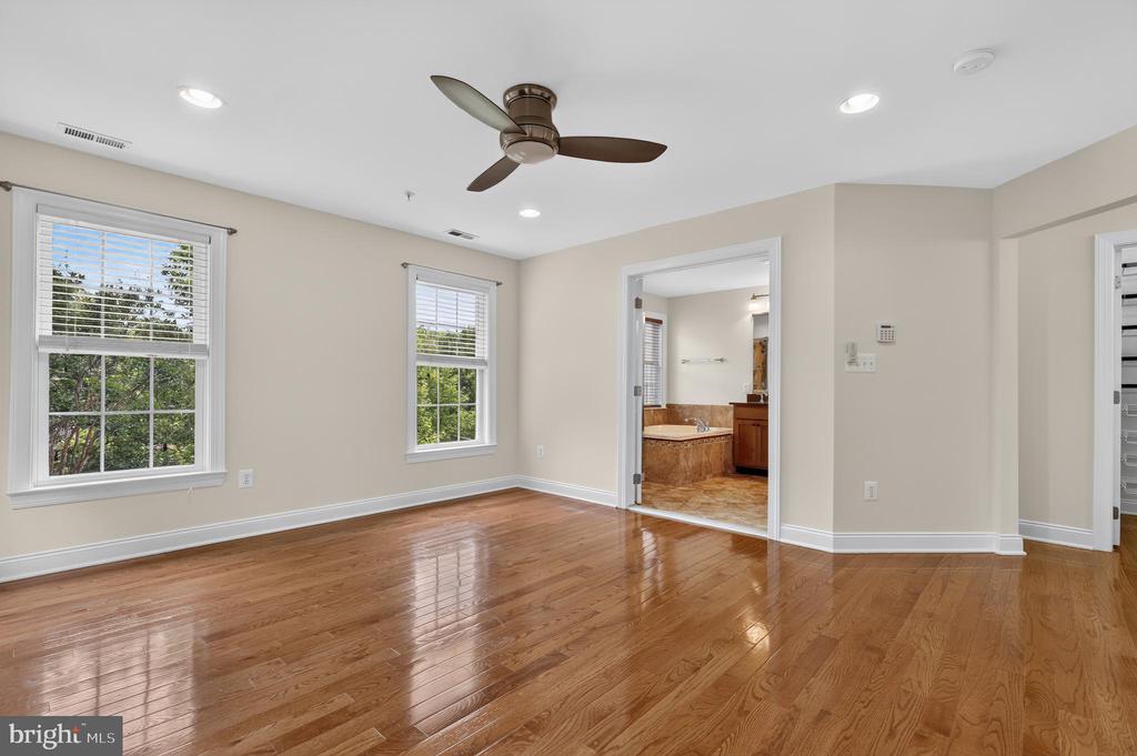 22172 FAIR GARDEN LANE