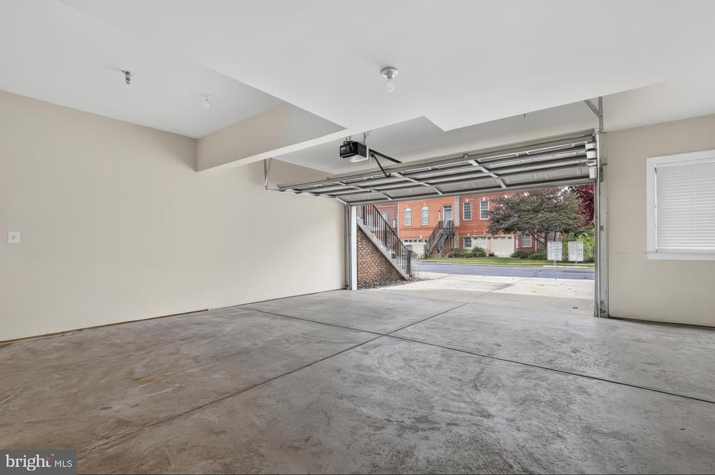 22172 FAIR GARDEN LANE