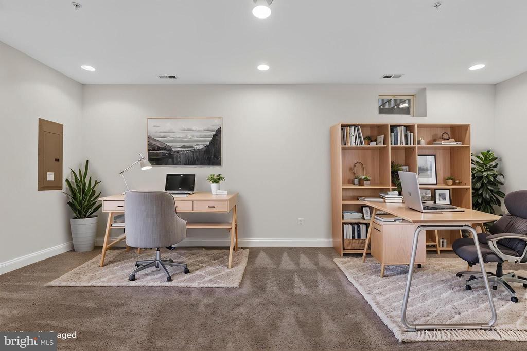 22172 FAIR GARDEN LANE
