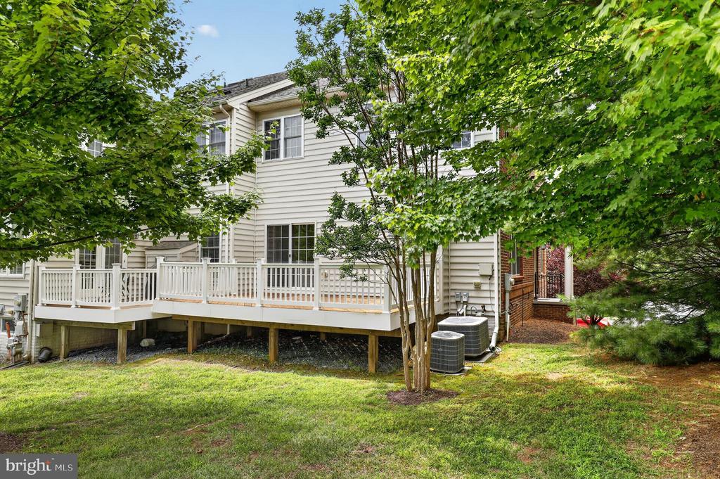 22172 FAIR GARDEN LANE