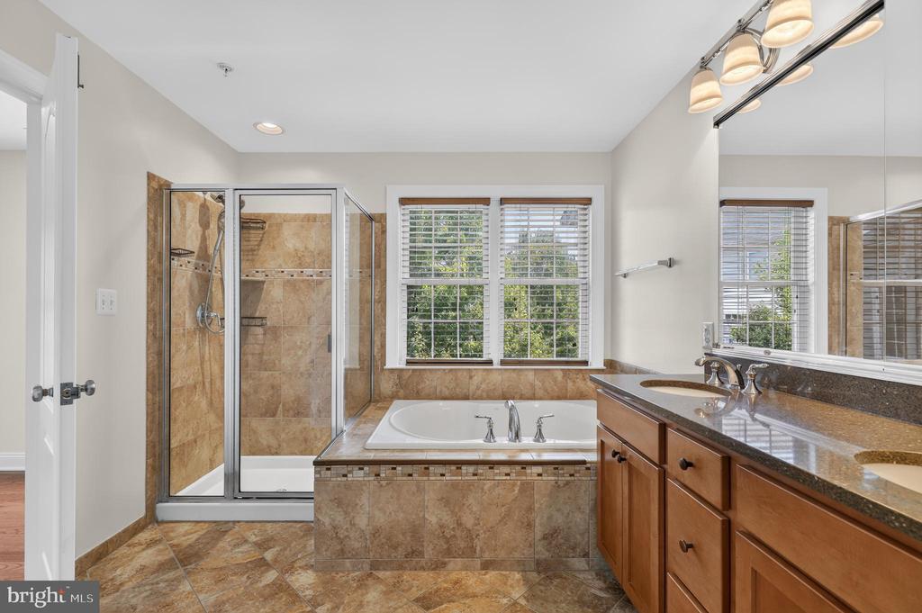 22172 FAIR GARDEN LANE