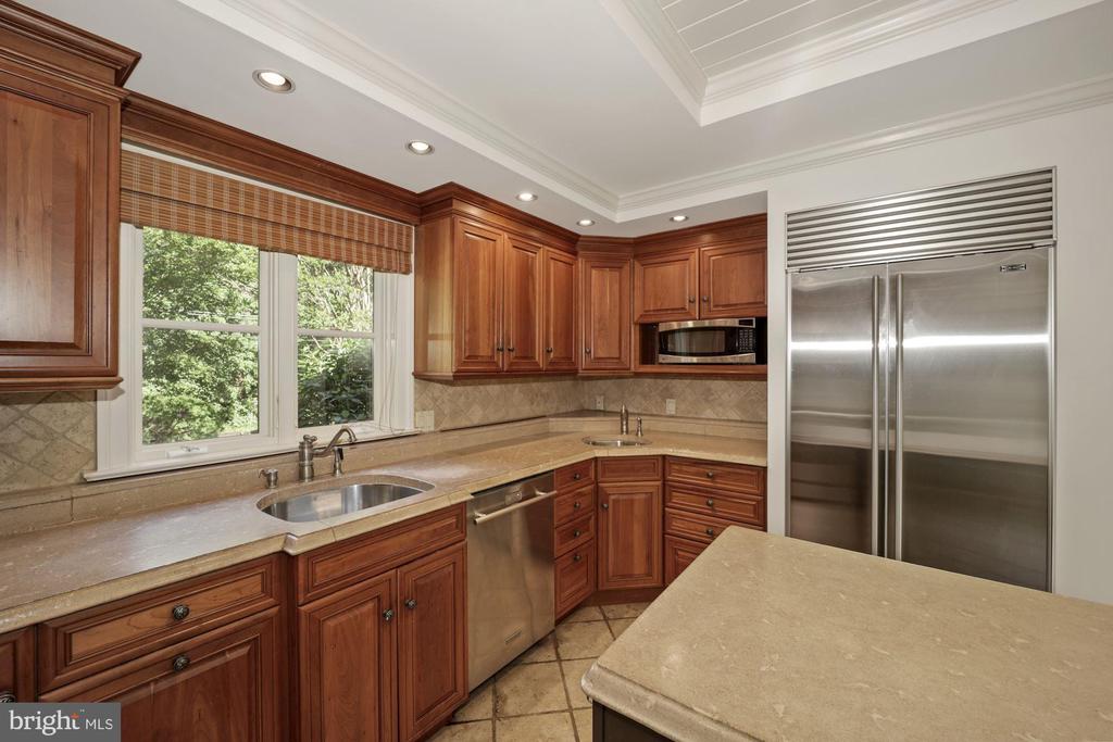 7711 BROOKVILLE ROAD