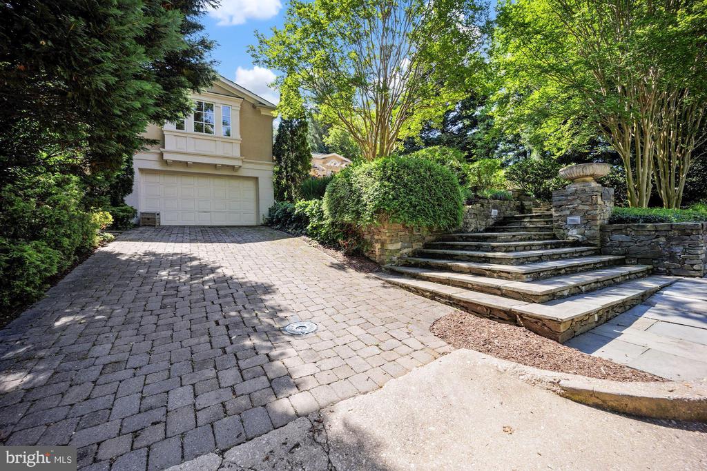 7711 BROOKVILLE ROAD