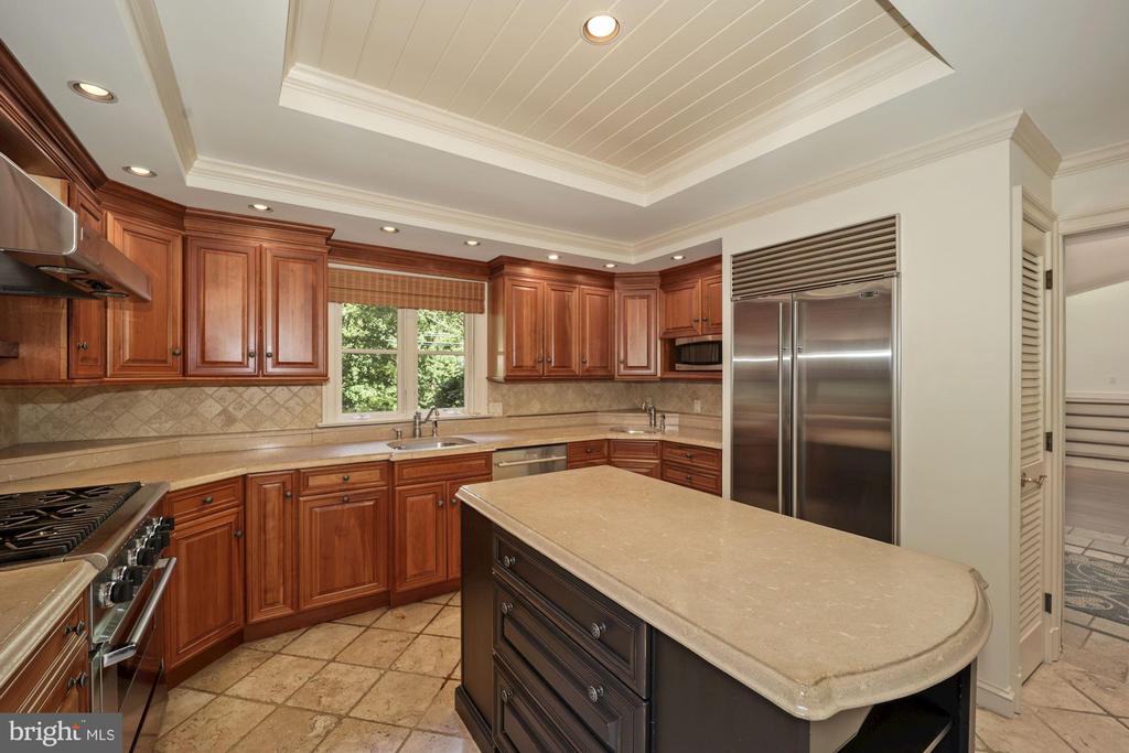 7711 BROOKVILLE ROAD