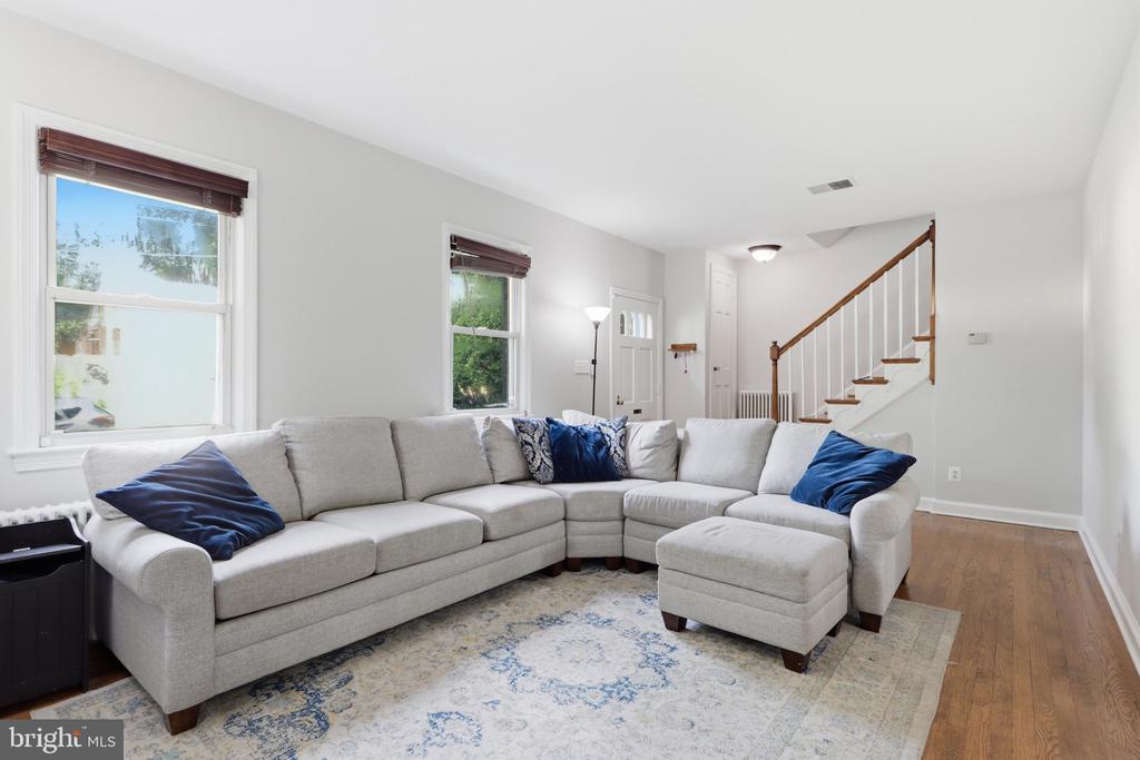 10211 SUTHERLAND ROAD
