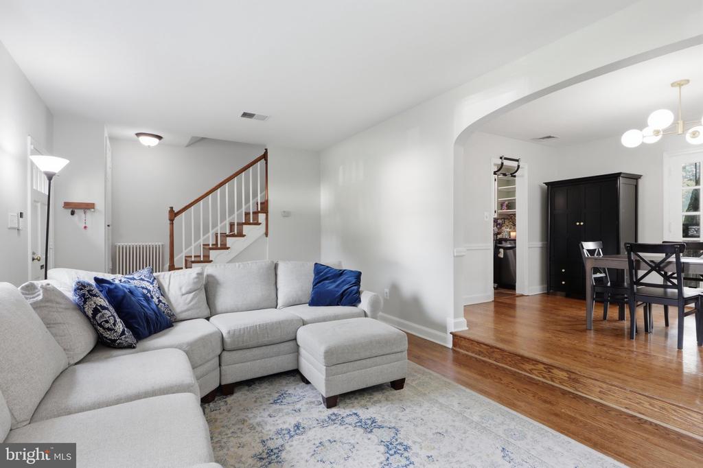10211 SUTHERLAND ROAD