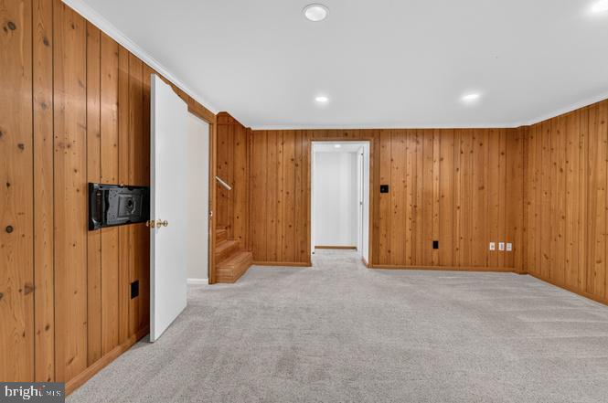 4 CEDAR AVENUE