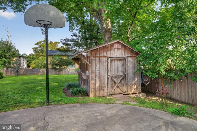 4 CEDAR AVENUE