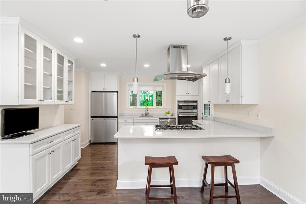 9616 W BEXHILL DRIVE