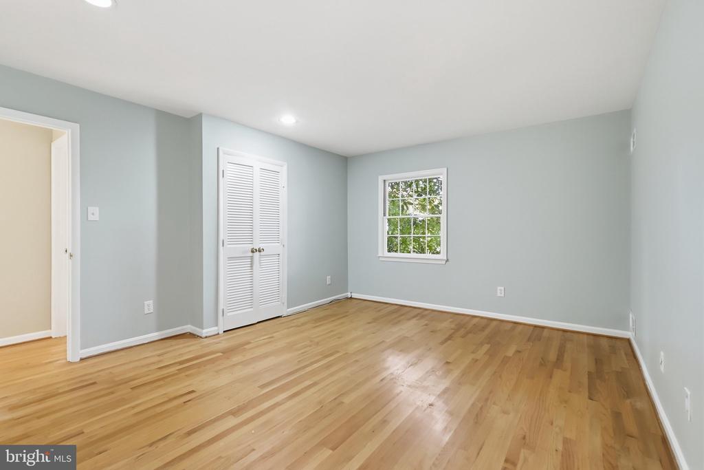 5823 OGDEN COURT