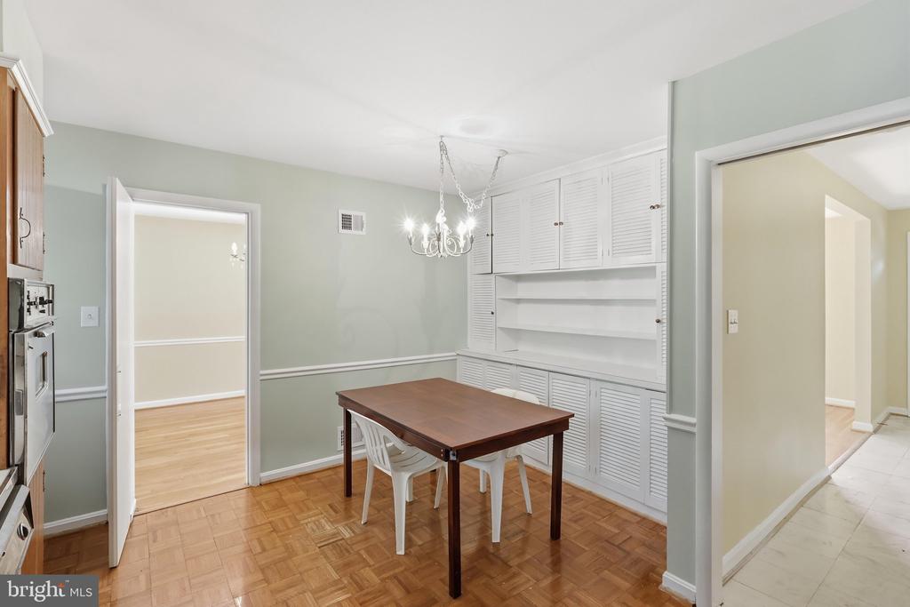 5823 OGDEN COURT