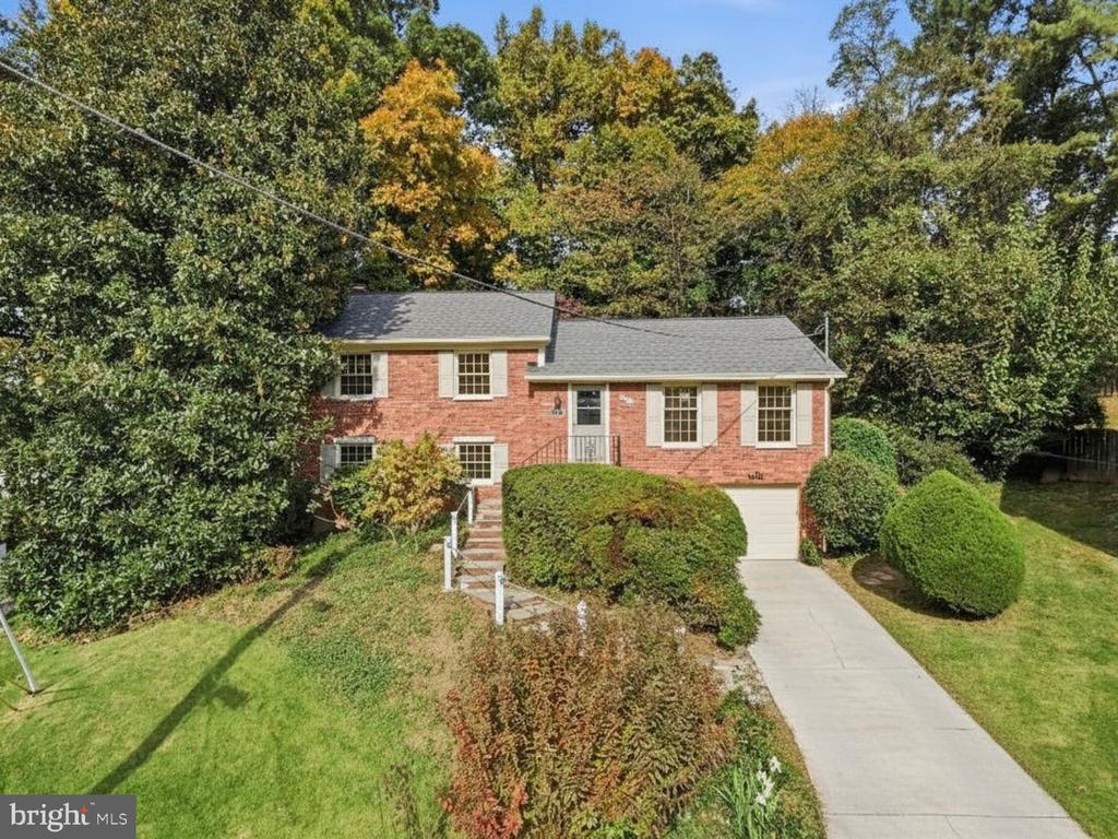 5823 OGDEN COURT