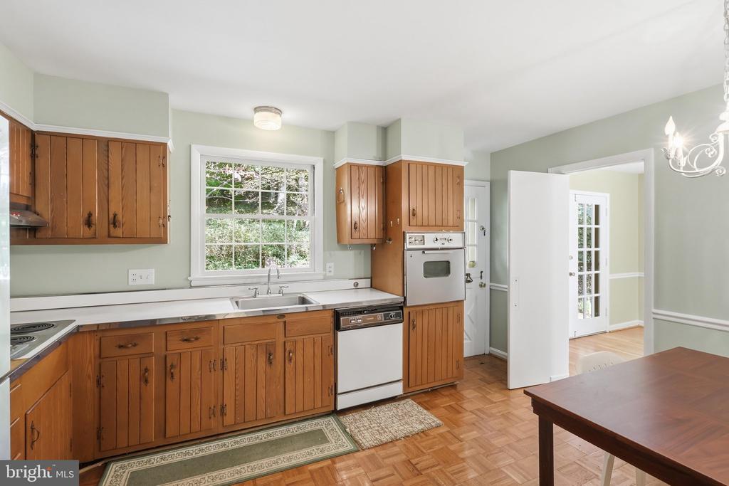 5823 OGDEN COURT