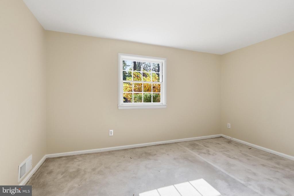 5823 OGDEN COURT
