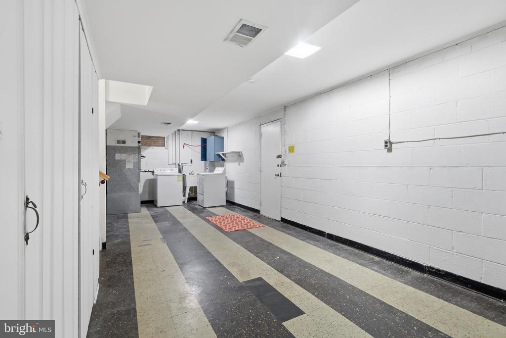 5823 OGDEN COURT