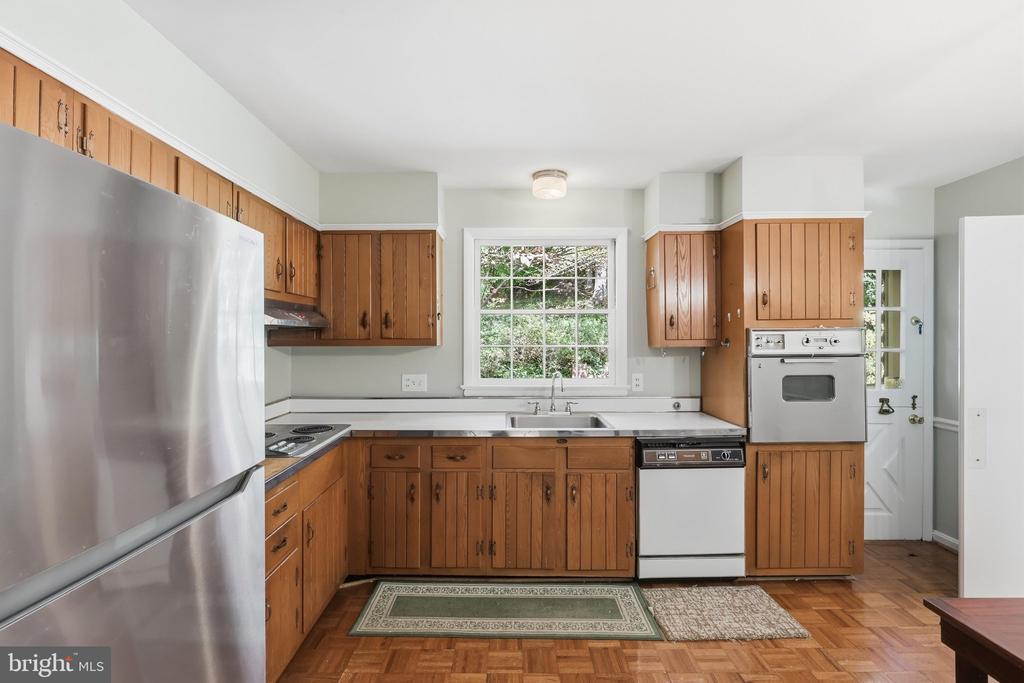 5823 OGDEN COURT