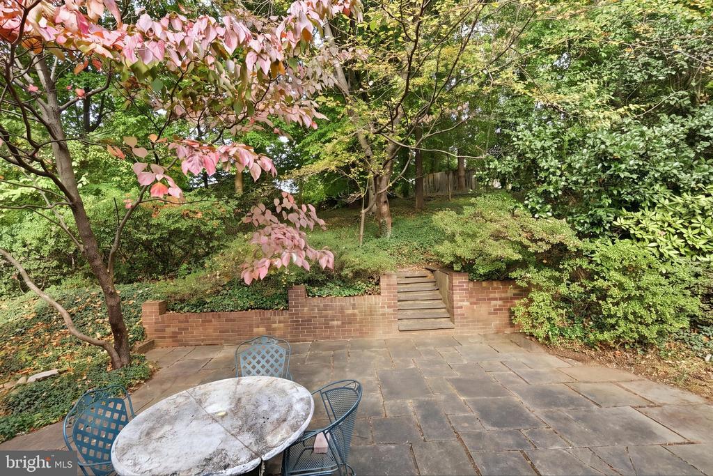 5823 OGDEN COURT