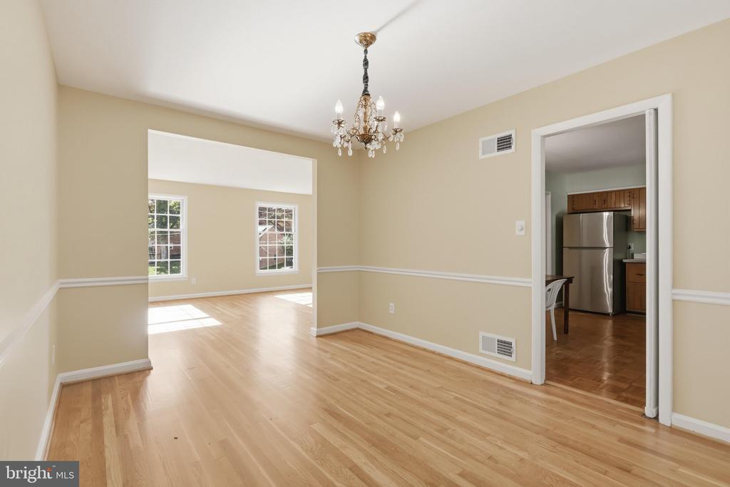 5823 OGDEN COURT