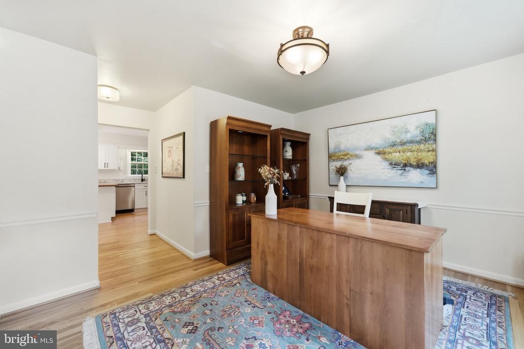 6 BENTANA COURT