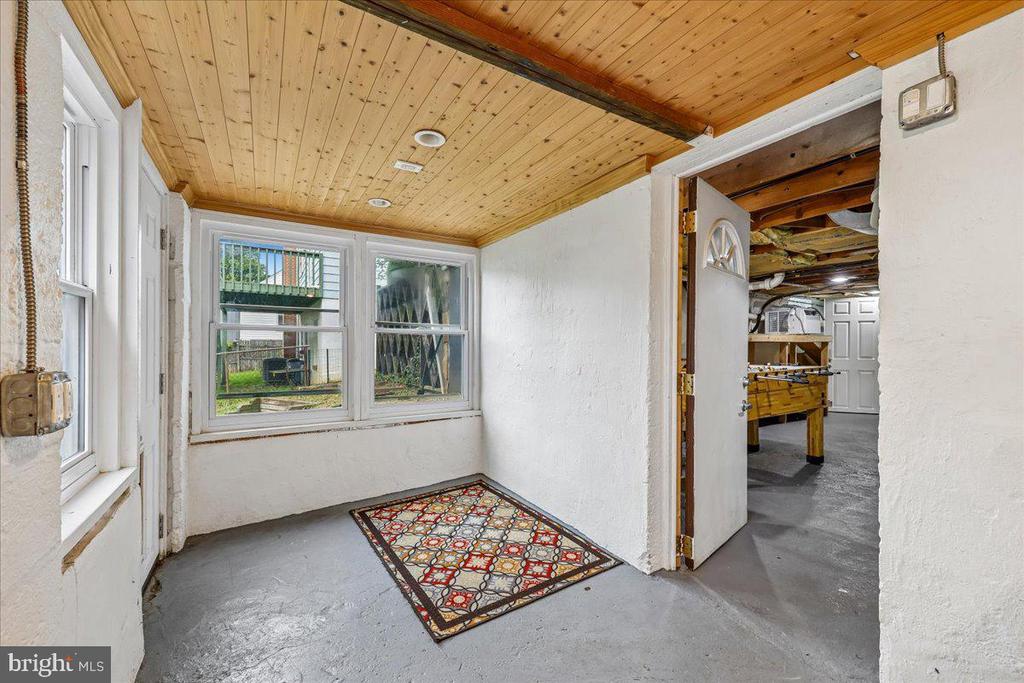 427 MCARTHUR DRIVE