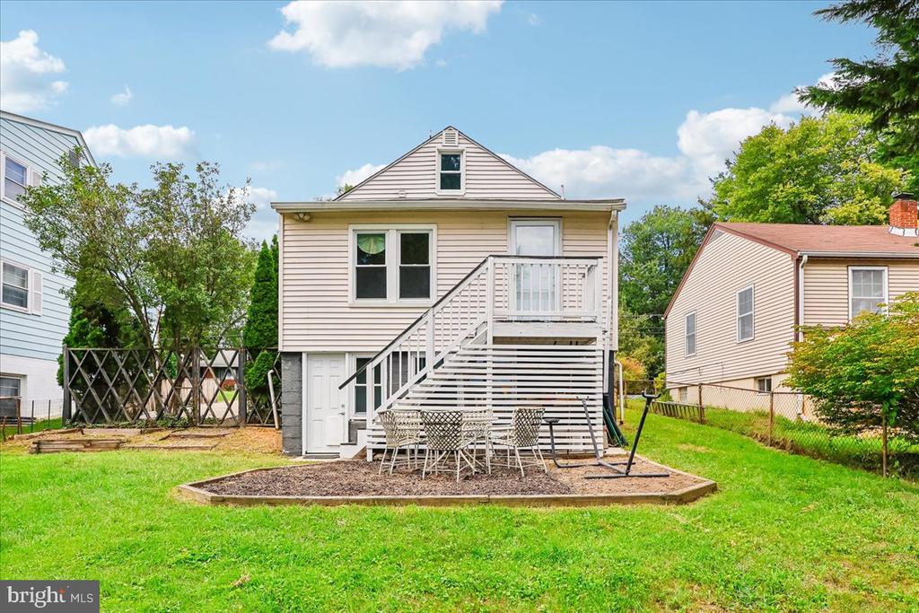 427 MCARTHUR DRIVE
