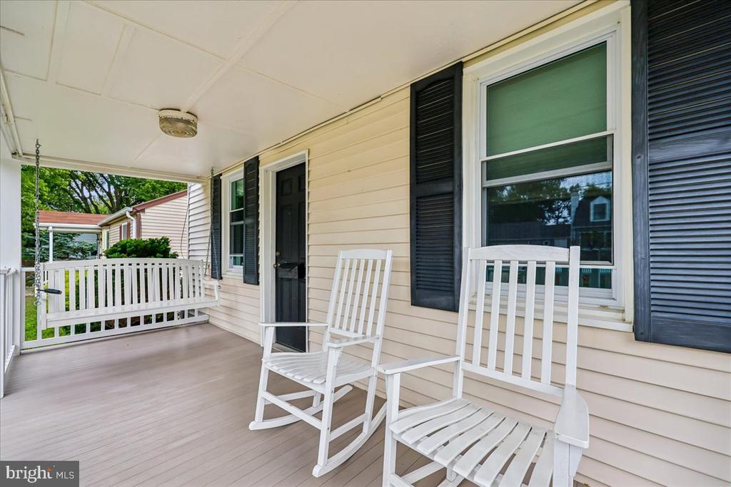 427 MCARTHUR DRIVE