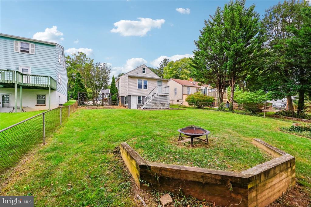 427 MCARTHUR DRIVE
