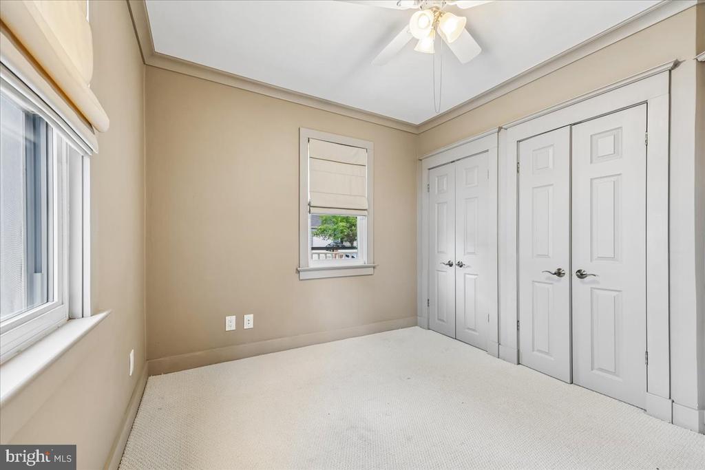 427 MCARTHUR DRIVE