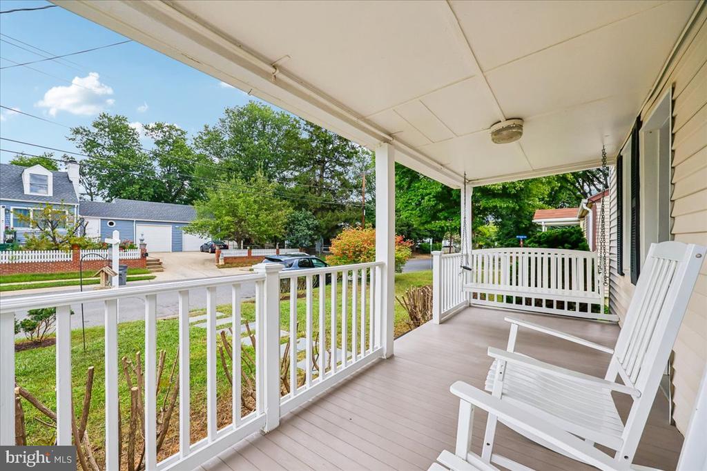 427 MCARTHUR DRIVE
