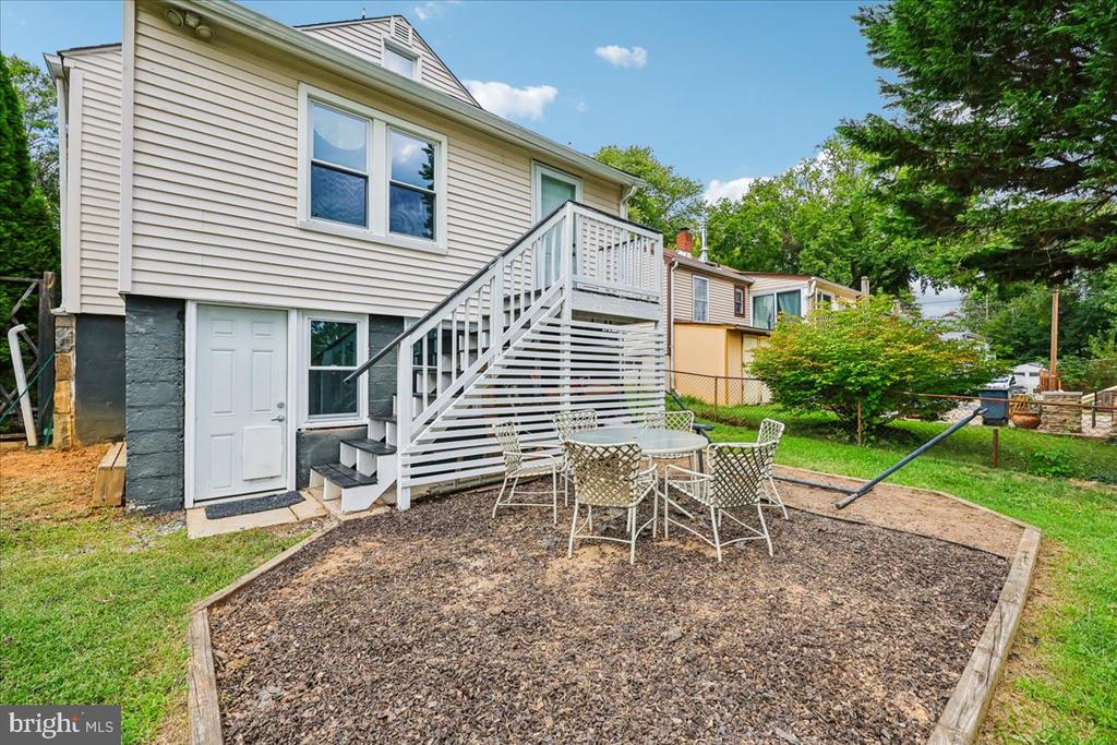 427 MCARTHUR DRIVE