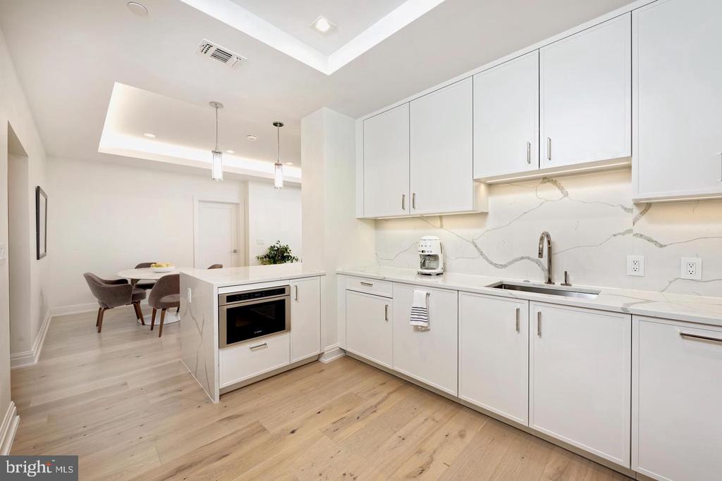 8551 CONNECTICUT AVENUE Unit: 207