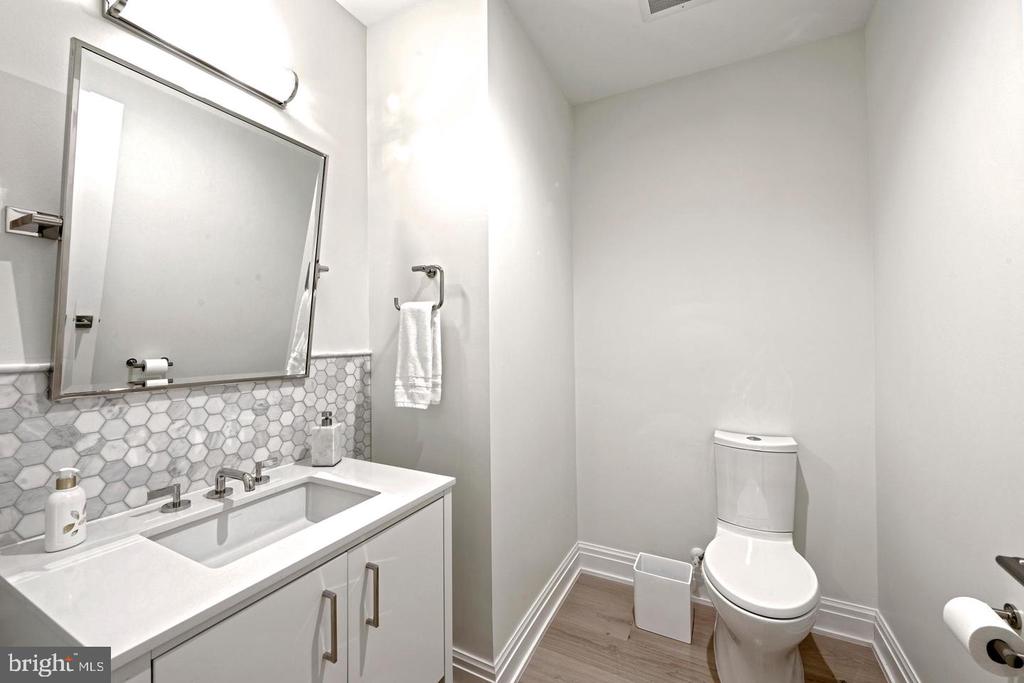 8551 CONNECTICUT AVENUE Unit: 207