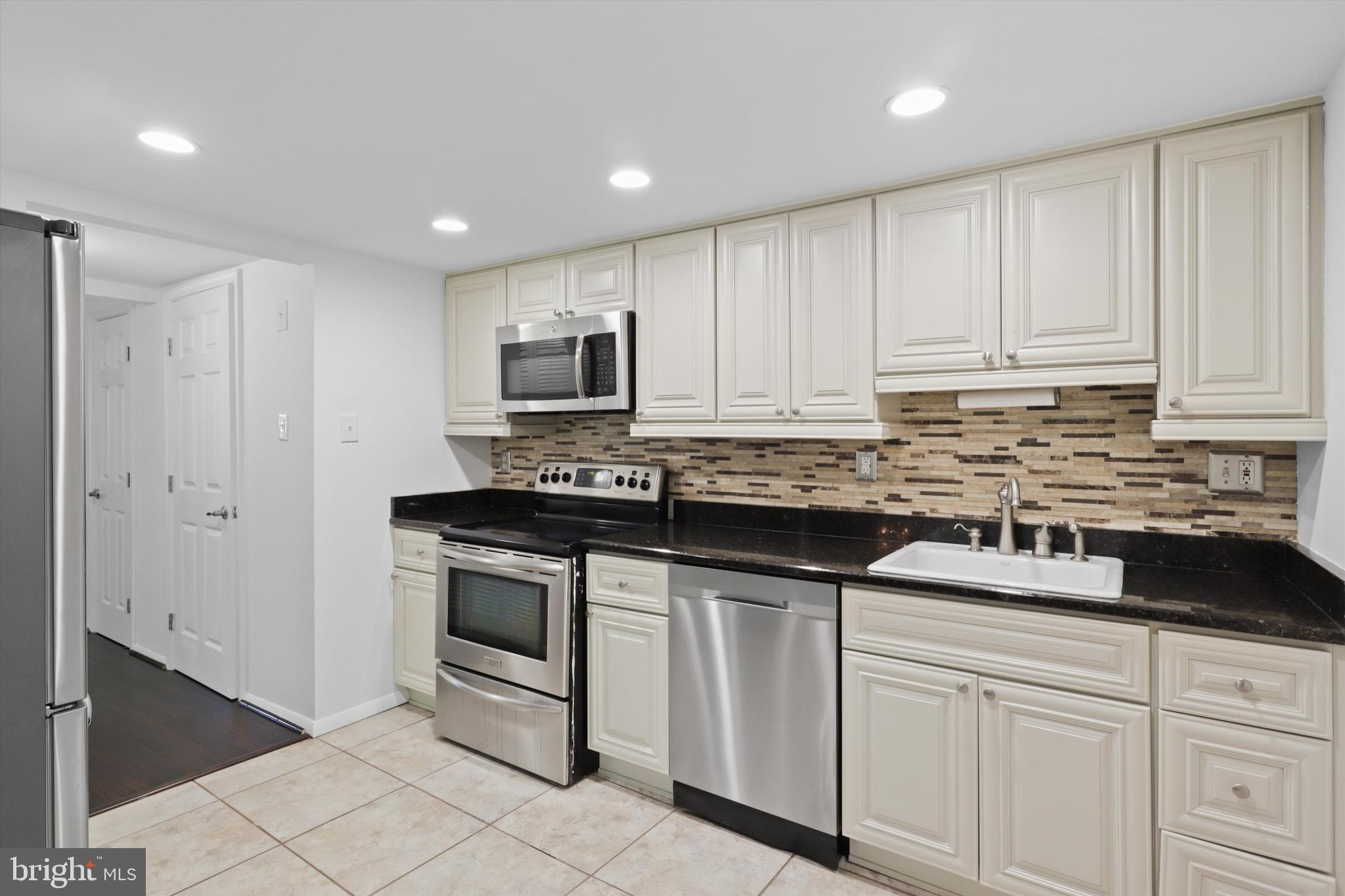 3634 MORNINGSIDE LANE