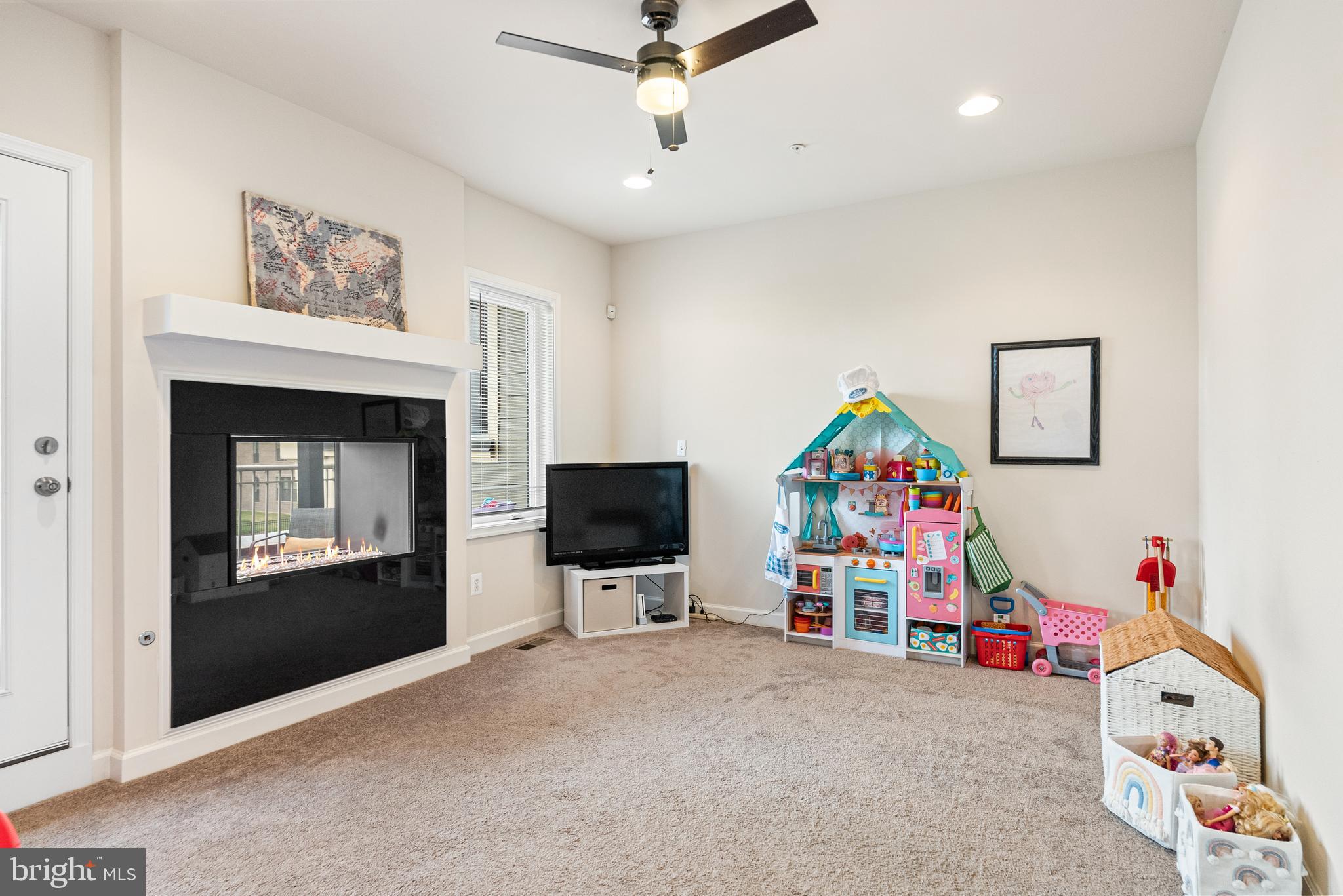 504 RIVERSAIL LANE