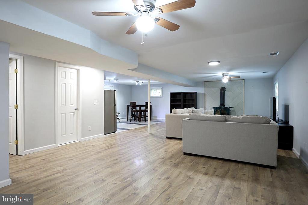 11800 THRIFT ROAD