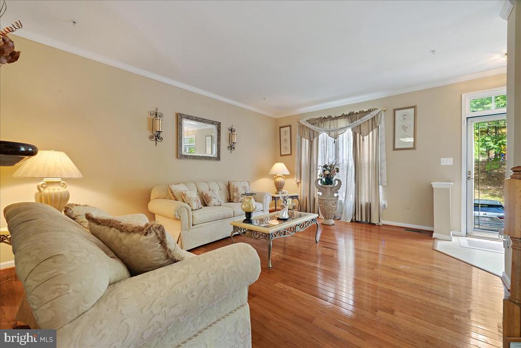 7416 SERENADE CIRCLE