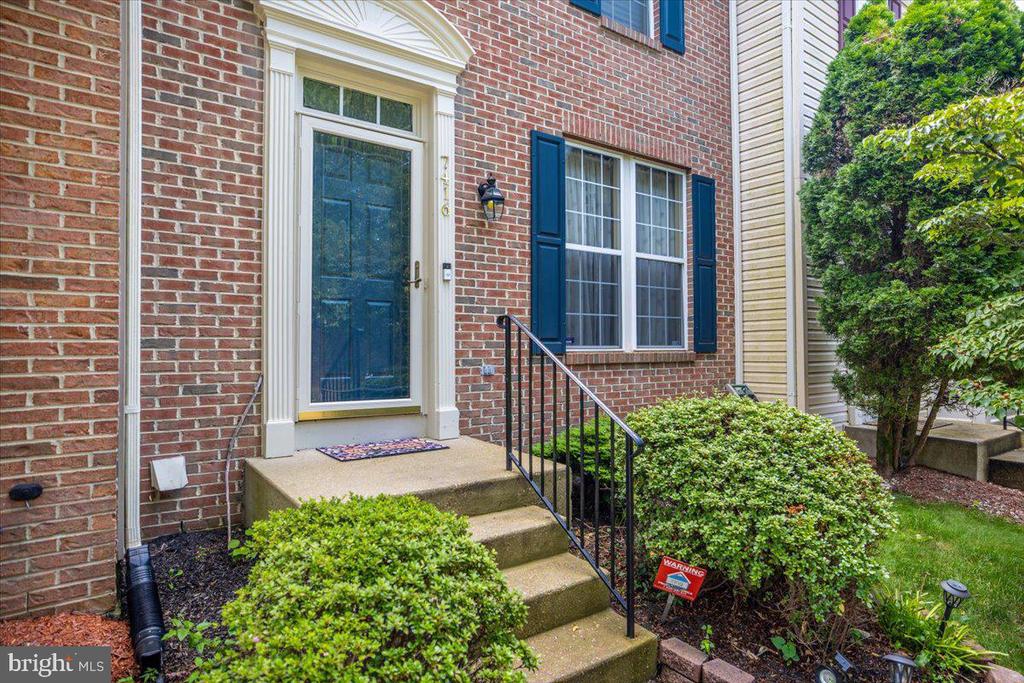 7416 SERENADE CIRCLE